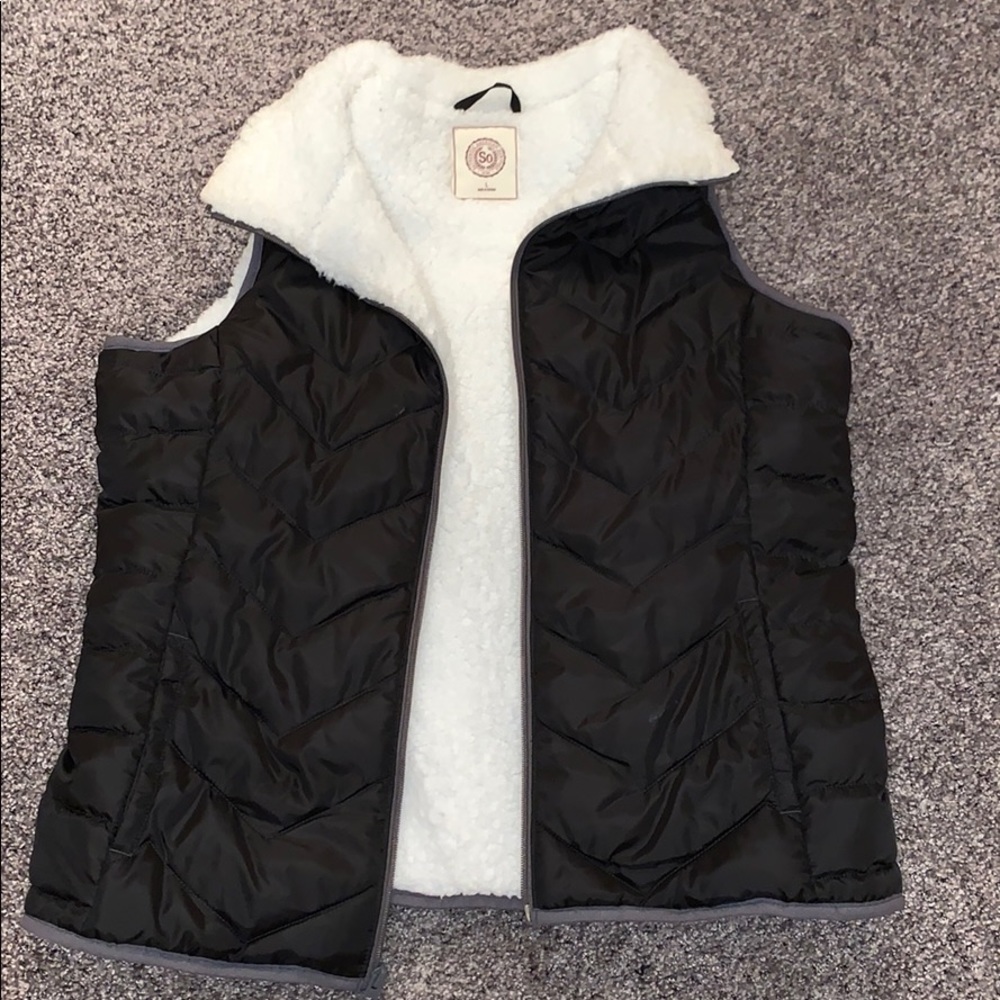 Zip Up Serpa Vest